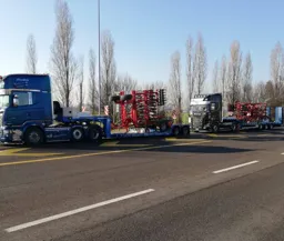 spostamento macchinari industriali - autotrasporti cavallini 